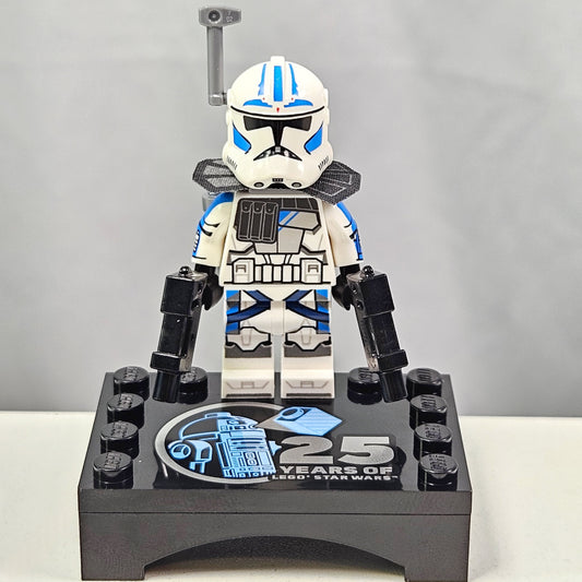 Official LEGO - Arc Trooper Fives Minifigure with 25th Anniversary Display Stand (unassembled)