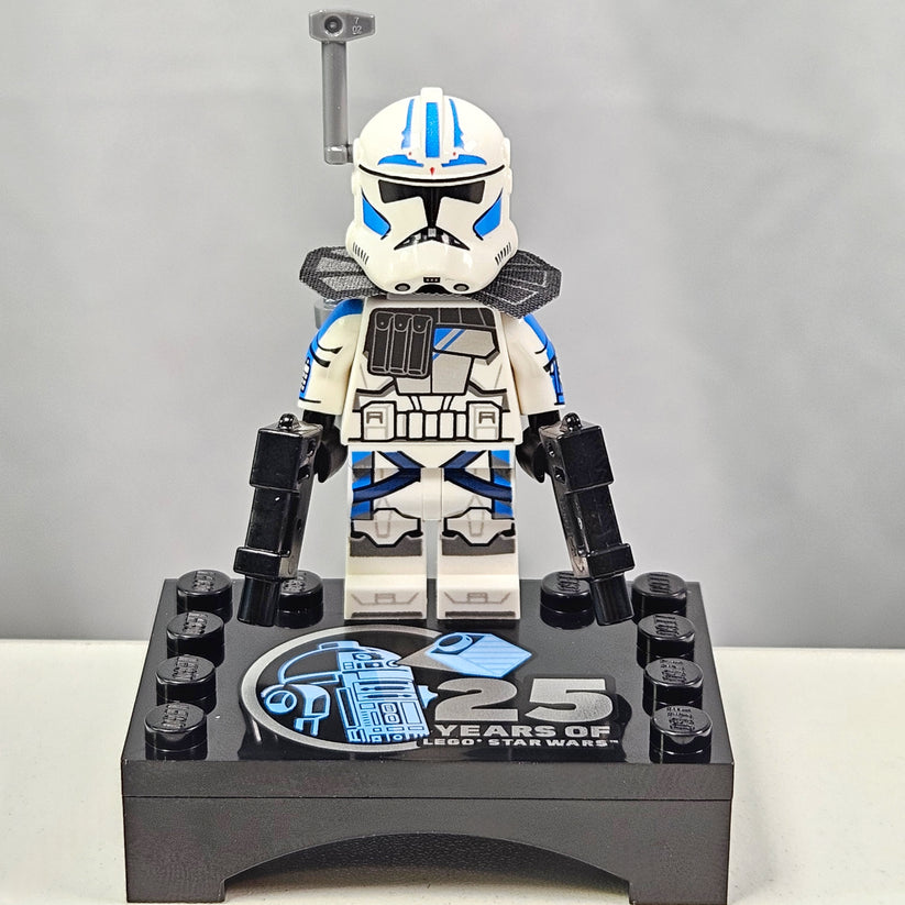 Official LEGO - Arc Trooper Fives Minifigure with 25th Anniversary Dis ...